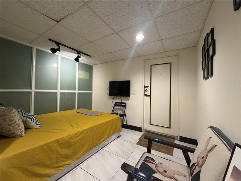 自立2可租補獨洗陽台套房可寵近高雄車站📞愛窩,愛窩 iwow house