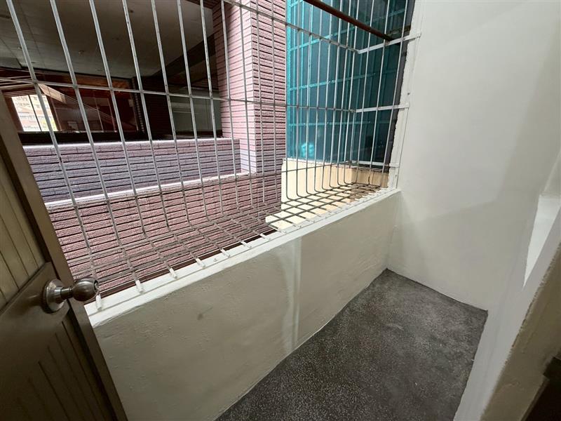 社宅🏠九如一大坪數獨棟透天門口可停車近國1輕軌📞愛窩,愛窩 iwow house