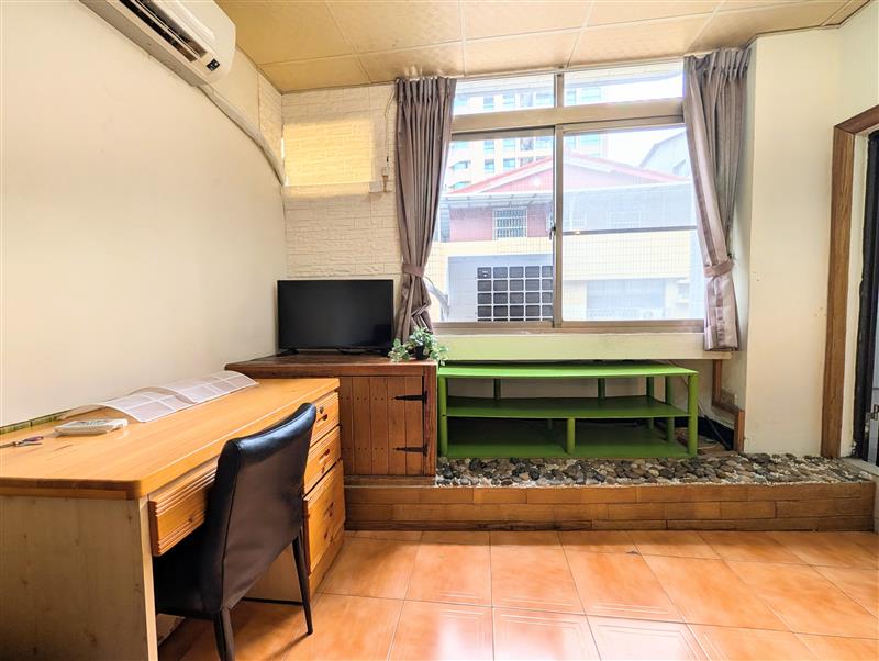學源402可租補三多商圈採光套房近光華夜市📞愛窩,愛窩 iwow house