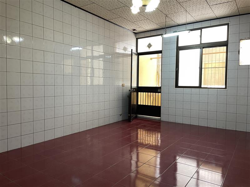 社宅🏠佛神車庫透天4房都會公園青埔📞愛窩,愛窩 iwow house