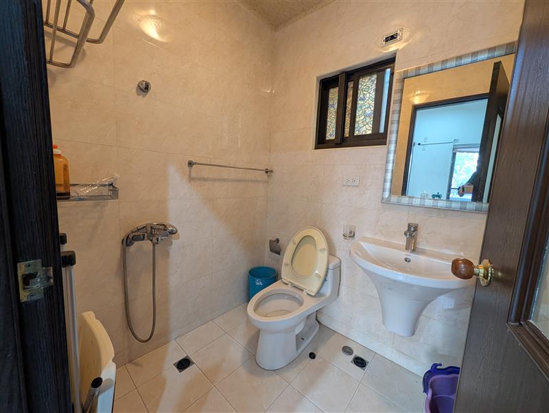 名湖仁武商圈透天一樓庭園車庫店面近國10📞愛窩,愛窩 iwow house