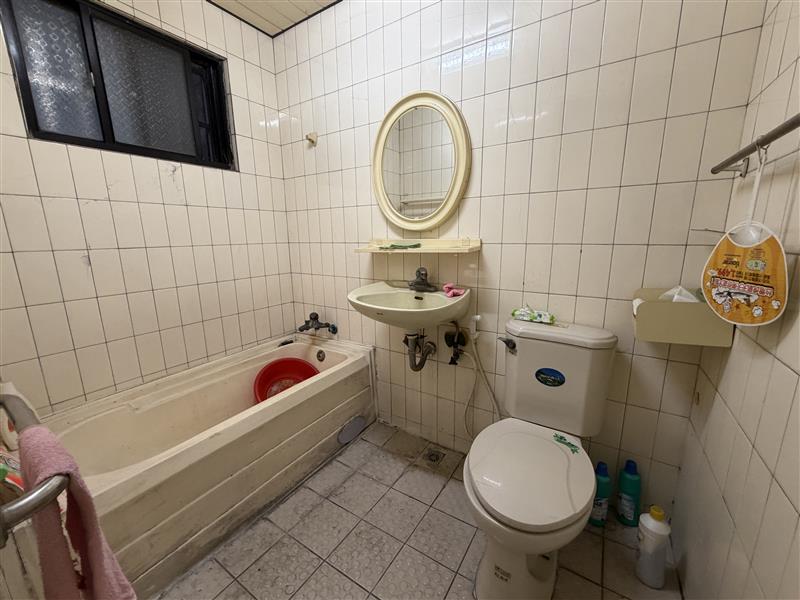 經武大東臨路可寵店住｜1~2樓+地下室｜近捷運醫院📞愛窩,愛窩 iwow house