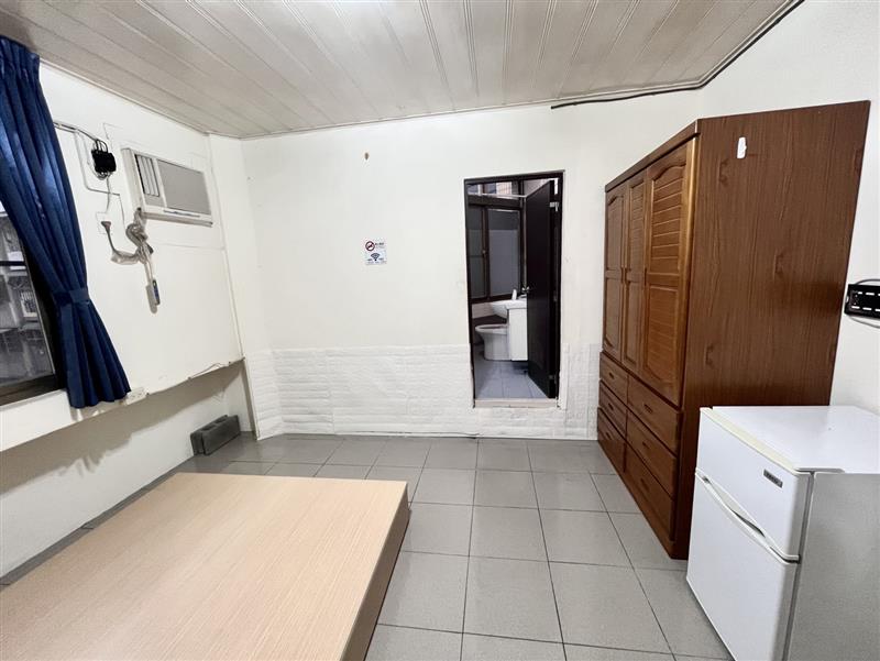 學源301三多商圈採光房近光華夜市📞愛窩,愛窩 iwow house