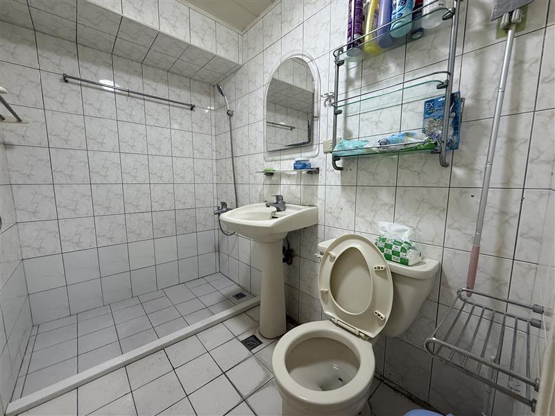 社宅🏠新光三多商圈可寵捷運電梯2+1房平車近輕軌📞愛窩,愛窩 iwow house