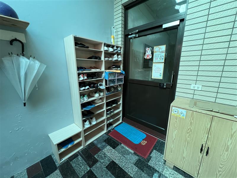 台上302獨洗小巧套房近嘉興西路📞愛窩,愛窩 iwow house