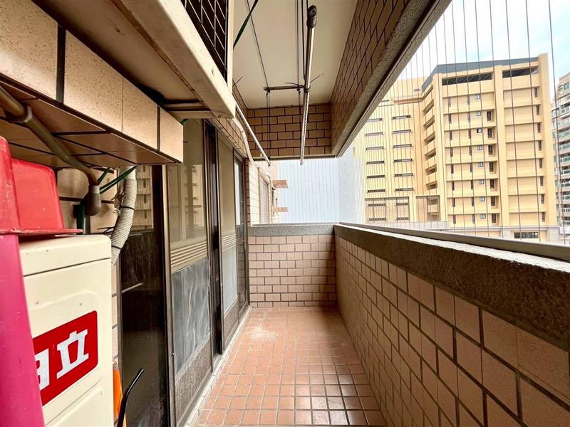 社宅🏠大中二高鐵商圈電梯3房可寵近國10新左營車站愛窩,愛窩 iwow house