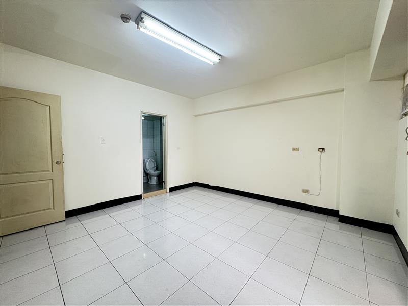 社宅🏠文強巨蛋商圈電梯採光4房車位近國10捷運📞愛窩,愛窩 iwow house