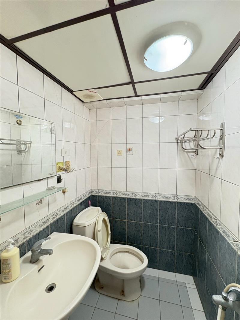 社宅🏠文奇巨蛋商圈捷運電梯採光3房近國10文藻高鐵📞愛窩,愛窩 iwow house