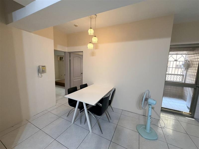 社宅🏠自由二明誠商圈電梯採光4房龍華學區近輕軌📞愛窩,愛窩 iwow house