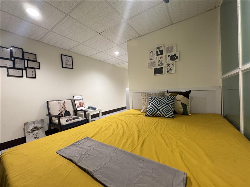 自立5獨立陽台套房貓寵近高雄車站📞愛窩