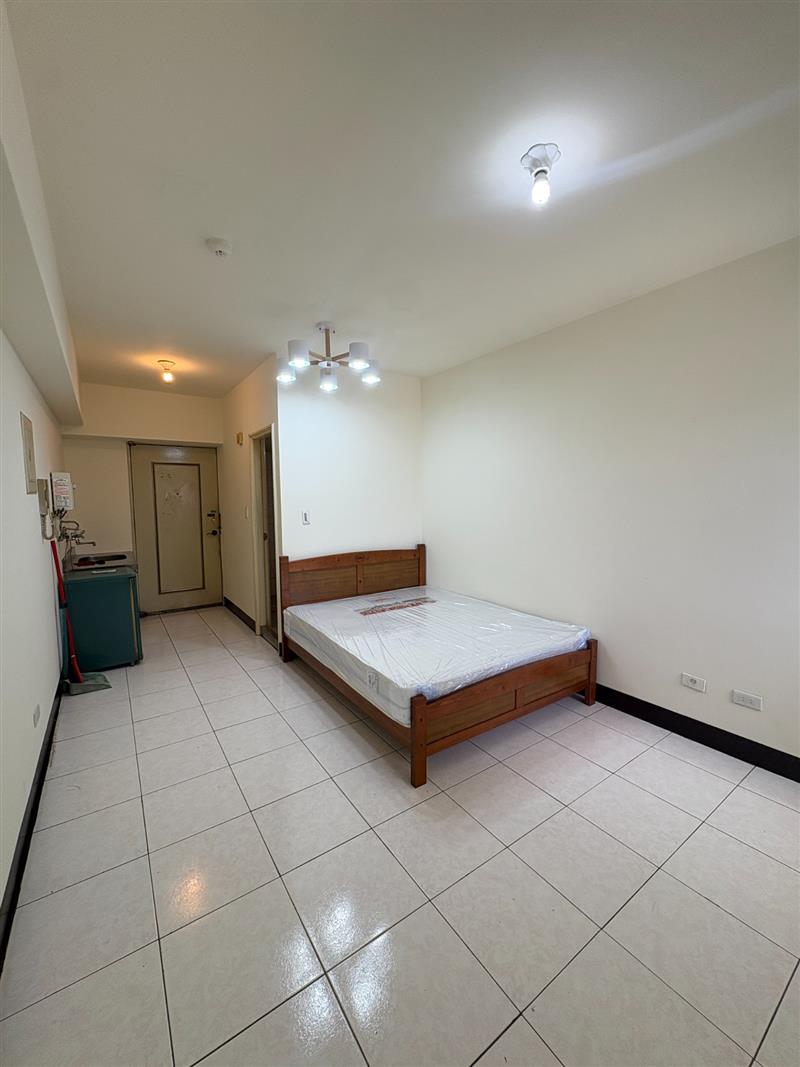 社宅🏠昌裕建工商圈採光套房近高科大輕軌📞愛窩